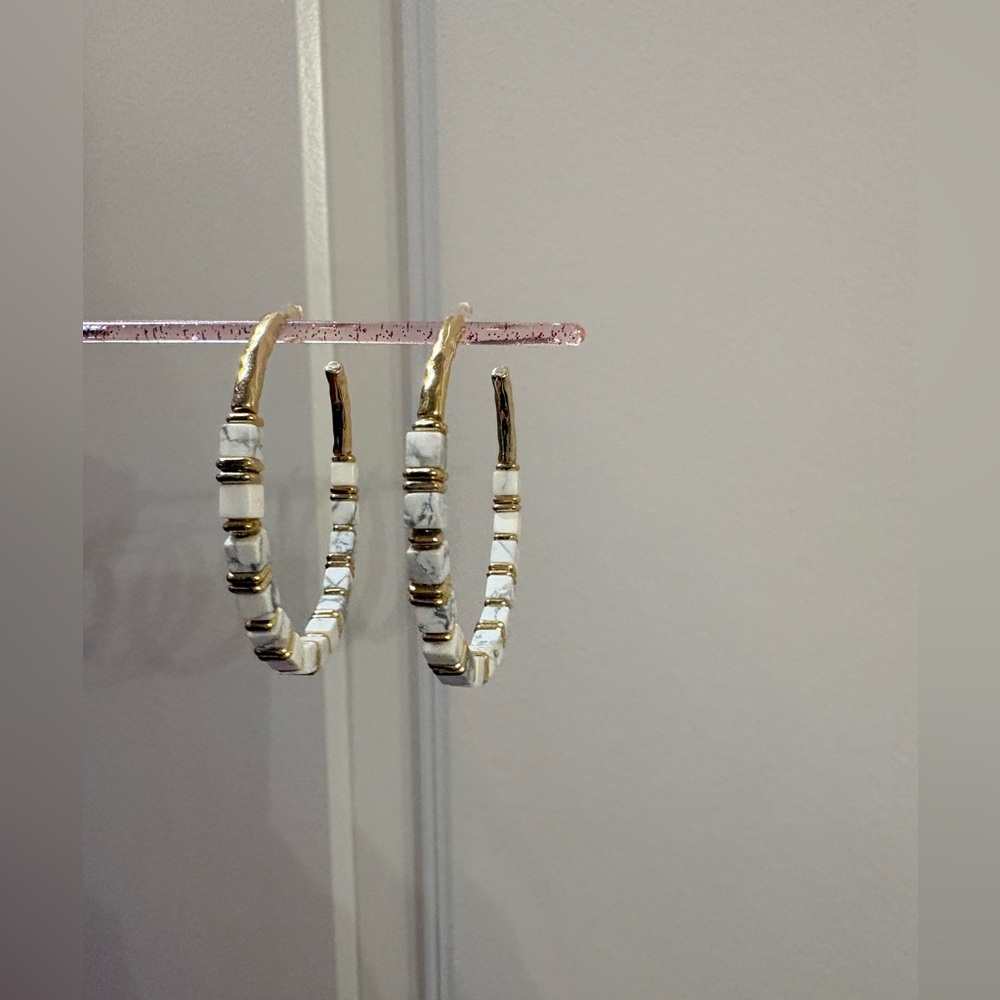 Kendra Scott Gold and White Striped Hoop Earrings